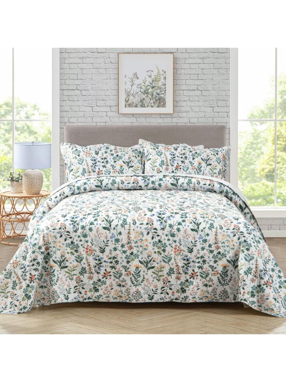 Floral Garden 3-Piece Quilt Set - Lightweight Oversized Bedspread & Shams, Queen